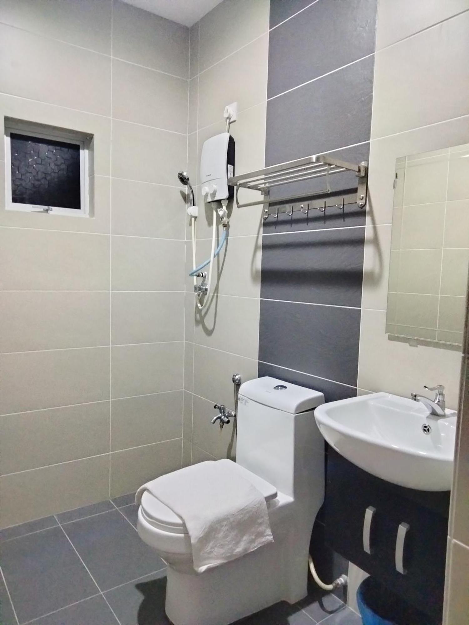 Weng Kong Homestay Slim River Buitenkant foto