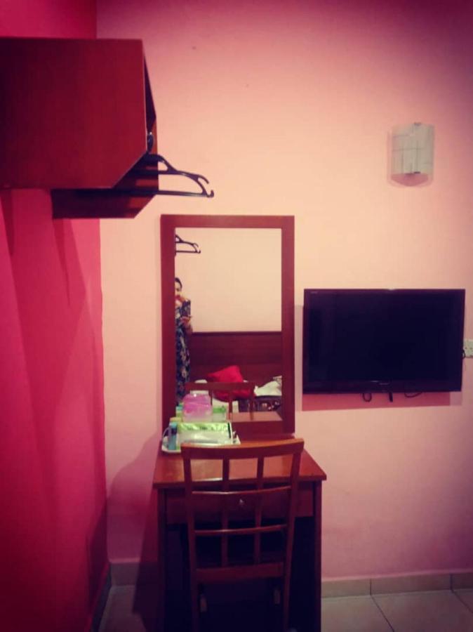 Weng Kong Homestay Slim River Buitenkant foto